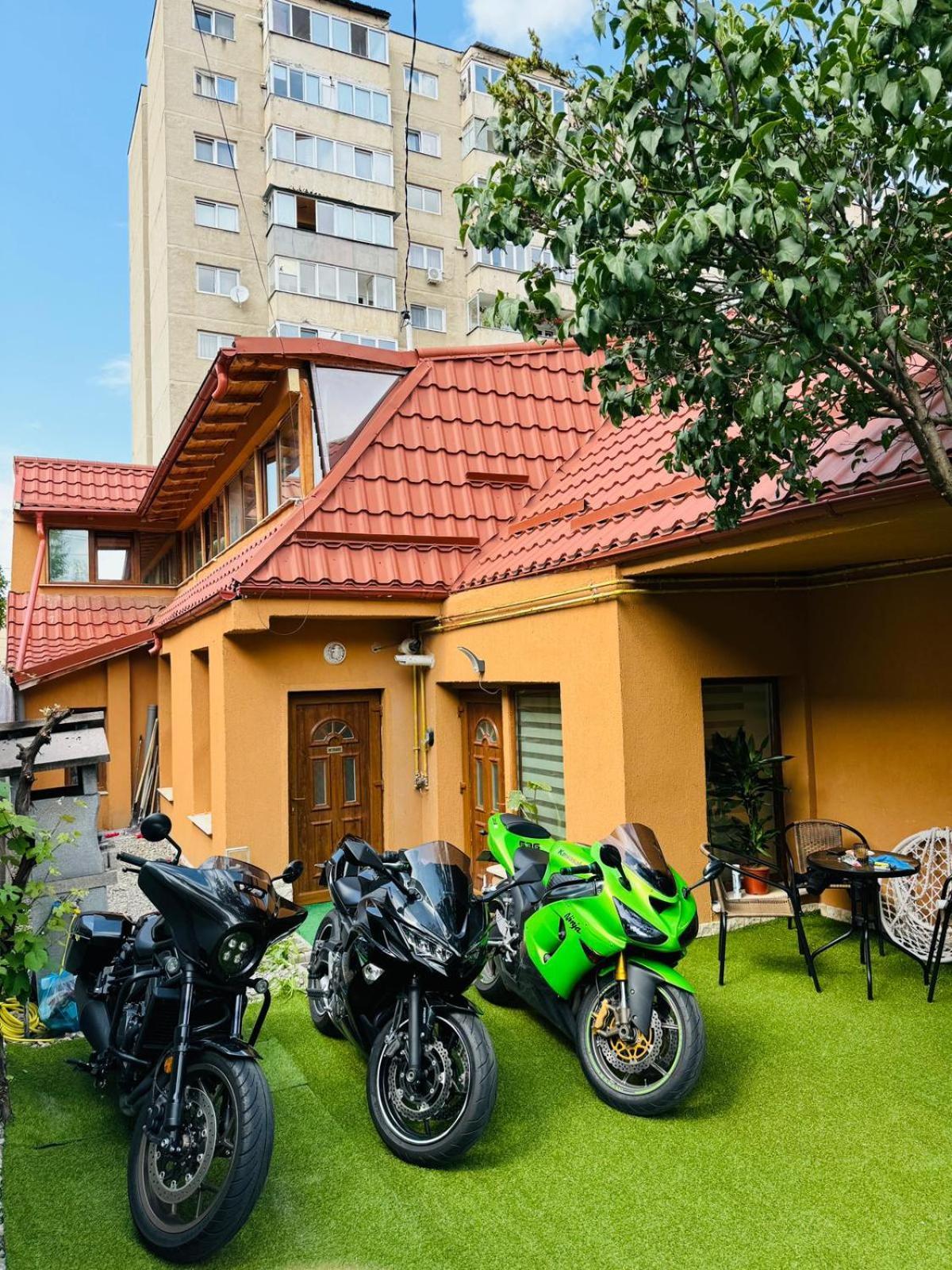 Hotel Casuta Din Braşov Exterior foto